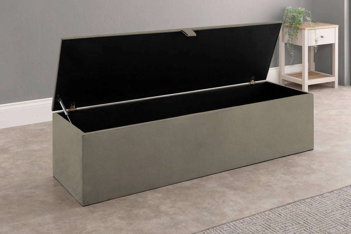 Plush velvet ottoman box